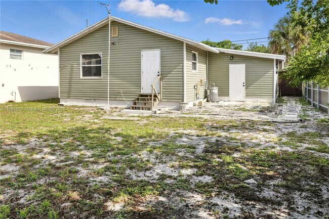 Foto del edificio - 3633 SW 12th Ct