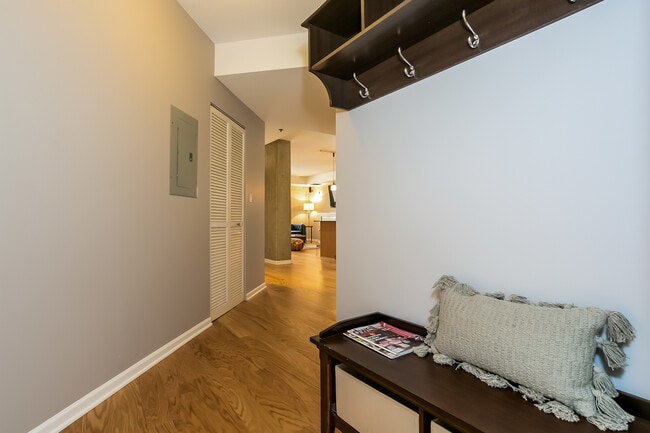 Foto del edificio - 1212 N Wells St