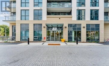 Building Photo - 10 Meadowglen Pl