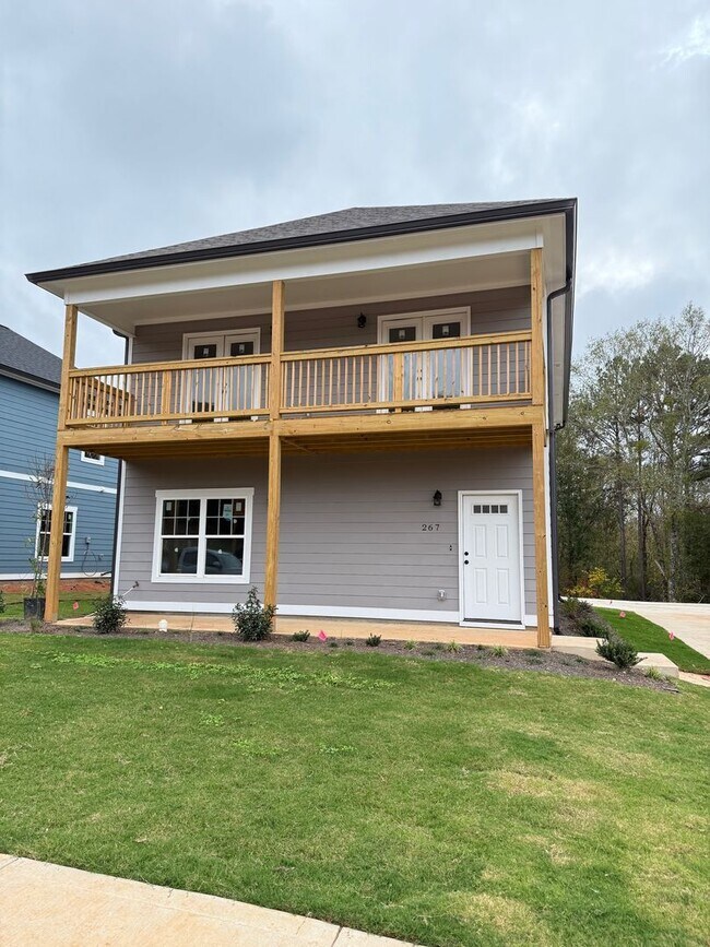Building Photo - 4 Bedroom/4Bath New Build!
