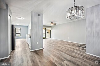 Building Photo - 421 Christopher Ave