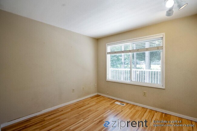 Foto del edificio - 9807 NE 124th St