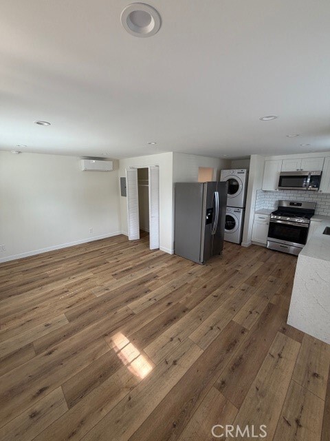 Foto del edificio - 7513 Topeka Dr