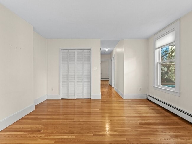 Foto del edificio - 106 Pleasant St