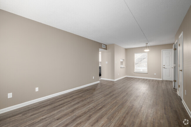 1BR, 1BA - 850SF - Living Room - Park Place Apartments