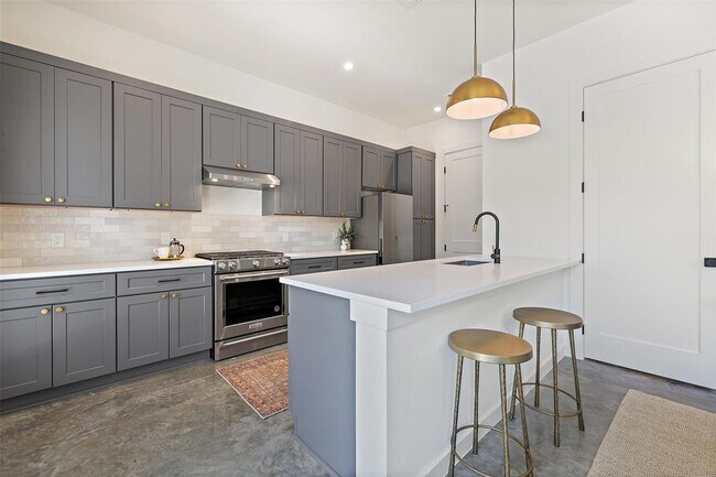 Foto del edificio - 2408 E 18th St