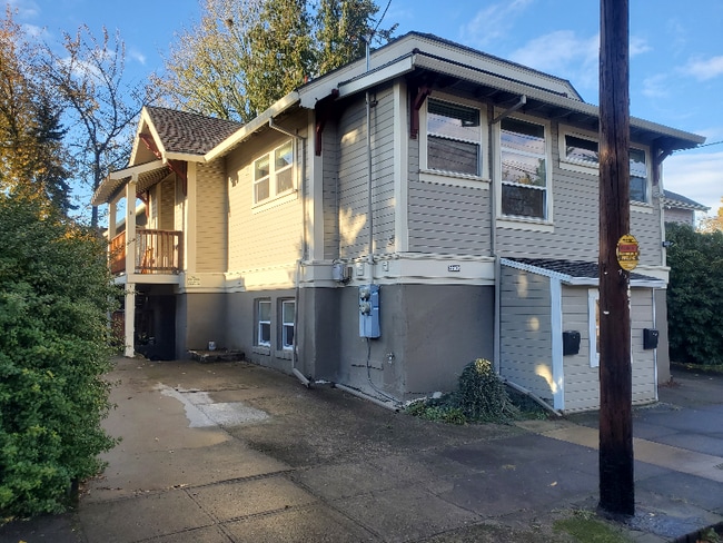 Photo - 7703 N Hereford Ave House