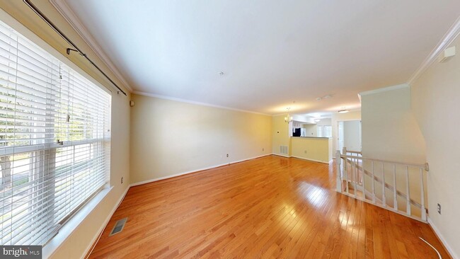 Building Photo - 12820 Rexmore Dr