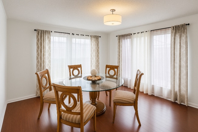 Foto del edificio - 1717 Shady Creek Dr