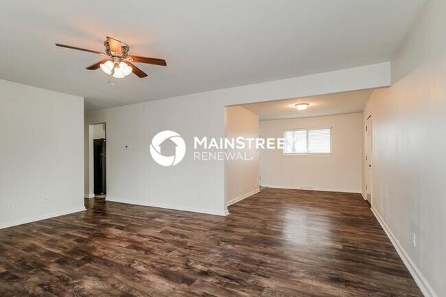 Foto del edificio - 3 Bedroom Pet-Friendly Home in Ferguson, MO with Main Street Renewal