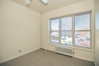 Building Photo - 3925 W Irving Park Rd