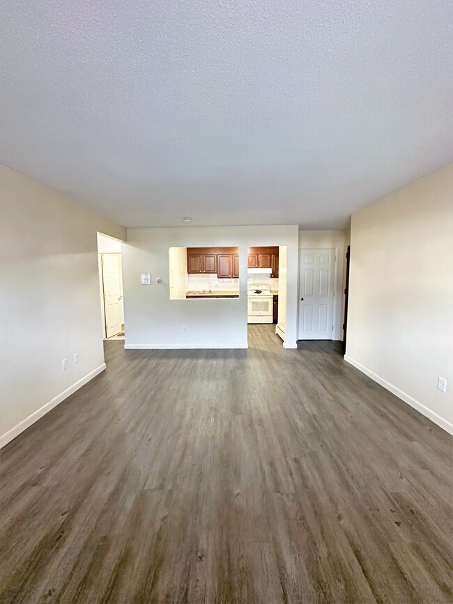 Building Photo - 2165 Dorchester Ave
