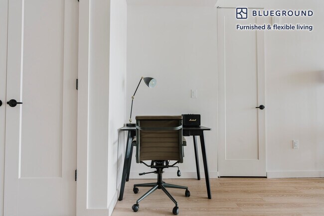 Building Photo - 3030 Potomac Ave