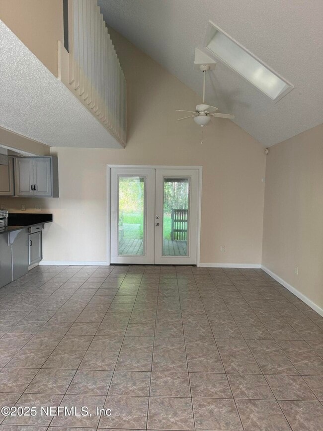 Building Photo - 10244 Pine Breeze Rd S