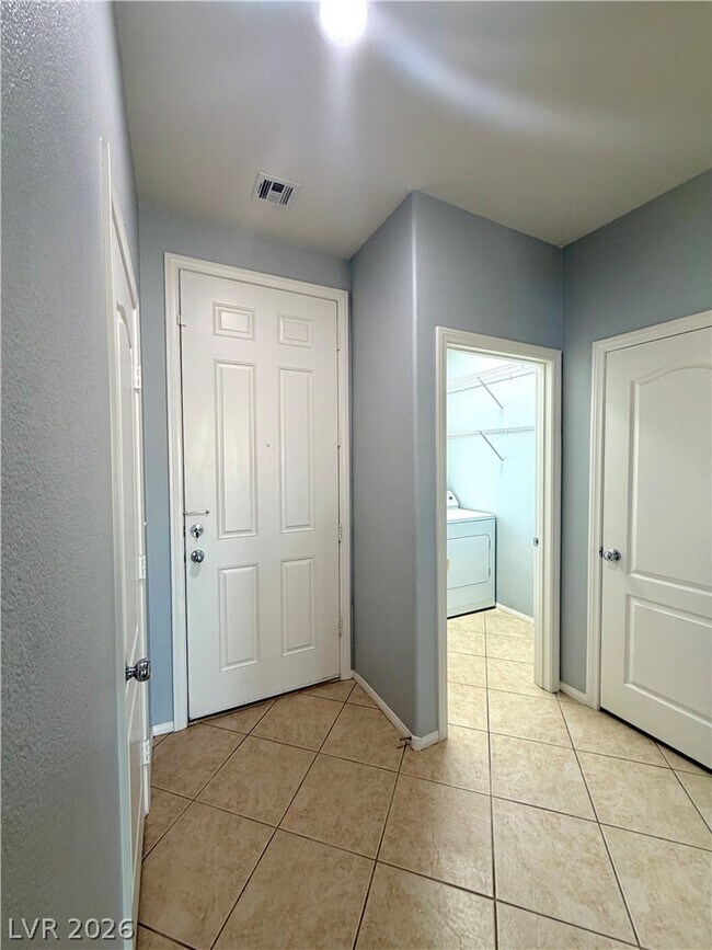 Foto del edificio - 8672 Big Sagebrush Ave