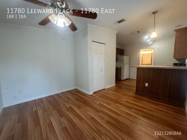 Foto del edificio - 11780 Leeward Pl