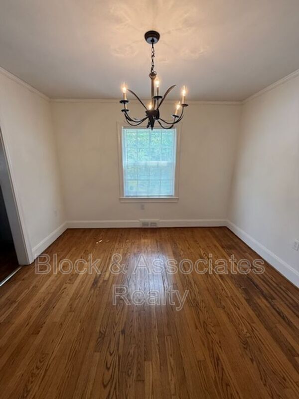 Foto del edificio - 227 Lexington Rd