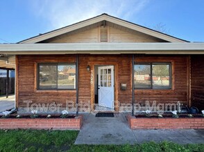 Building Photo - 1328 School St