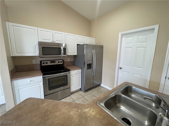 Foto del edificio - 630 SW 28th Terrace