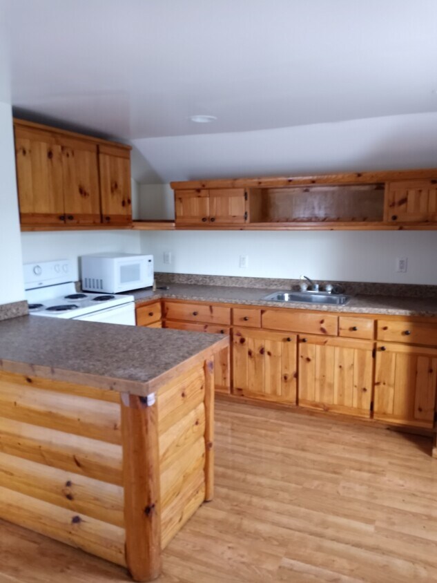 Foto principal - 211 W Higham St