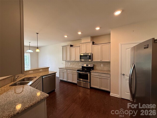 Building Photo - 6911 Agnew Dr