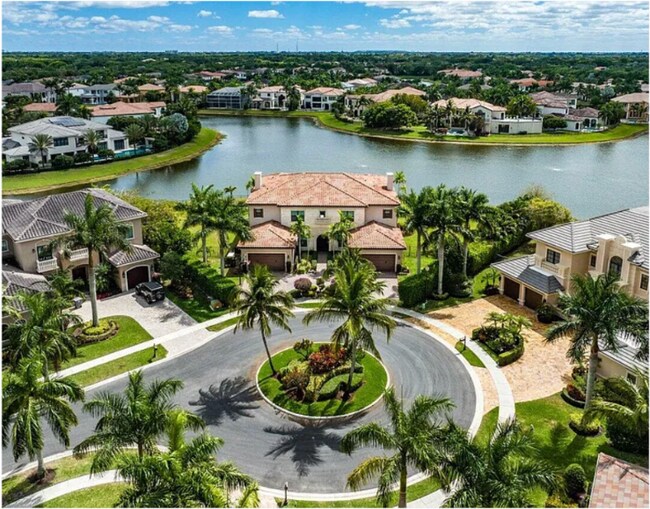 Building Photo - 17511 Cadena Dr