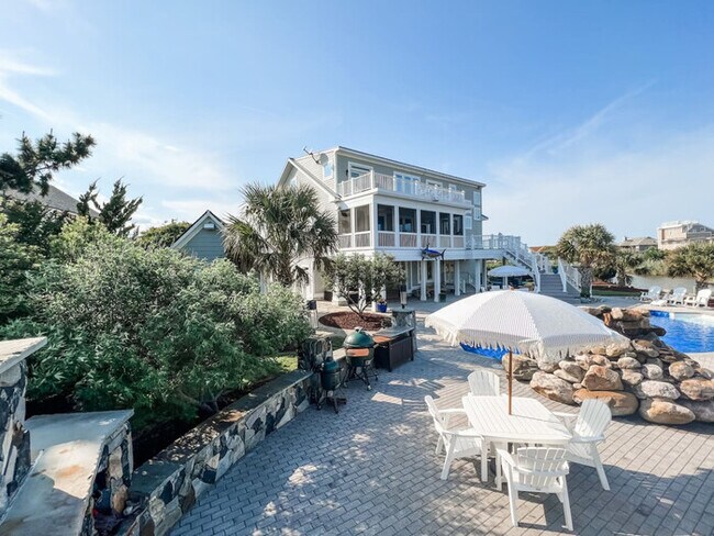 Building Photo - Just Like Heaven - Waterfront Luxury w/ Ba...