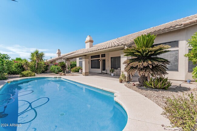 Building Photo - 4443 E Barwick Dr