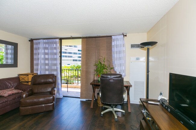 Foto del edificio - 411 Hobron Ln