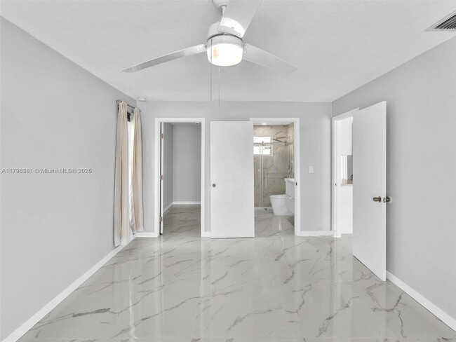 Foto del edificio - 1281 SW 32nd St