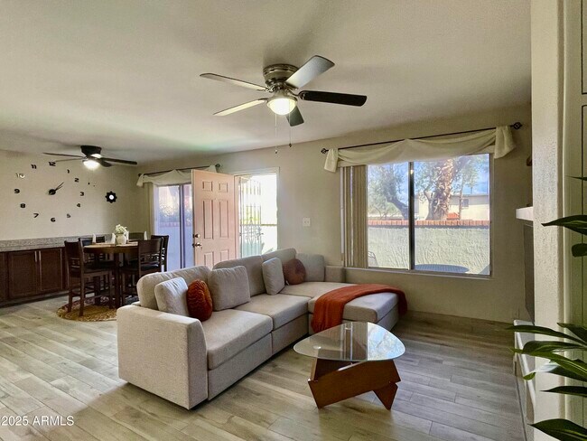 Foto del edificio - 14404 N Boxwood Ln