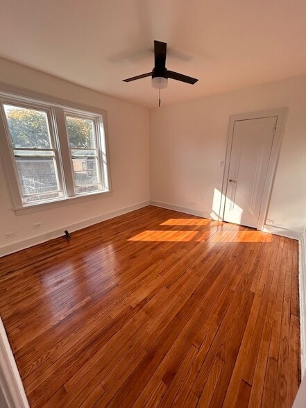 Building Photo - 2805 W Lunt Ave