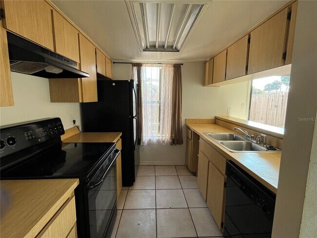 Foto del edificio - 4023 Henley Rd