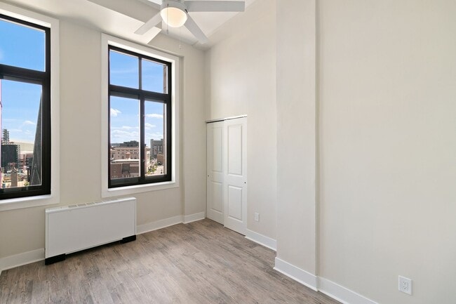 Interior Photo - Fyfe Apartments