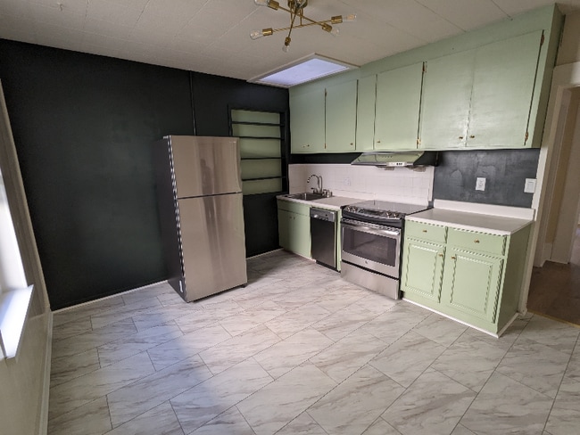 Building Photo - 341 Alcatraz Ave