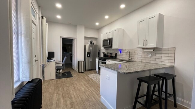 Building Photo - 9 Pearl St