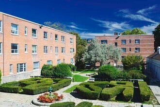 Building Photo - Free Storage LockerMimico Estates