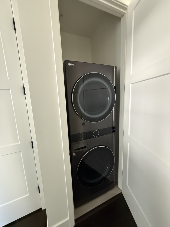 Foto del edificio - 1604 Winding Creek Way