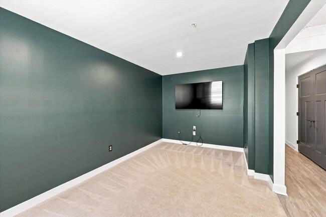 Building Photo - Luxury 3B/2.5B Townhome Just Steps from Downtown West Chester