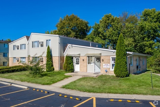 Building Photo - Meadow of Xenia