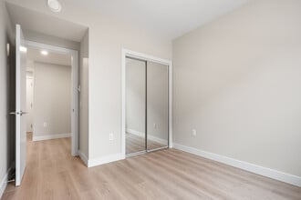 Building Photo - 641 Claremont