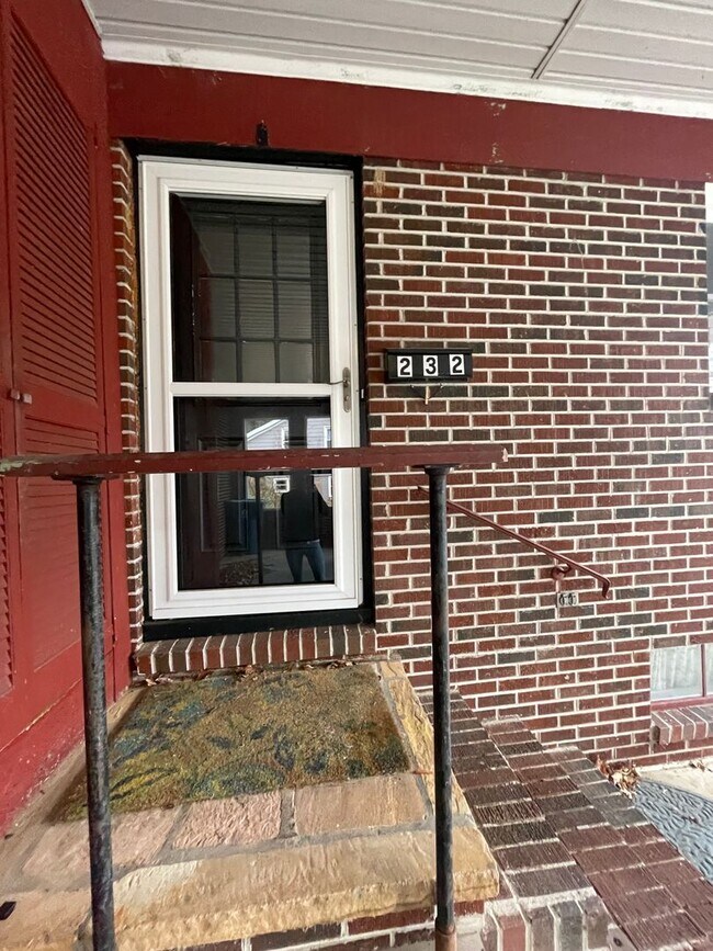 Building Photo - 232 Eastbrook Drive
