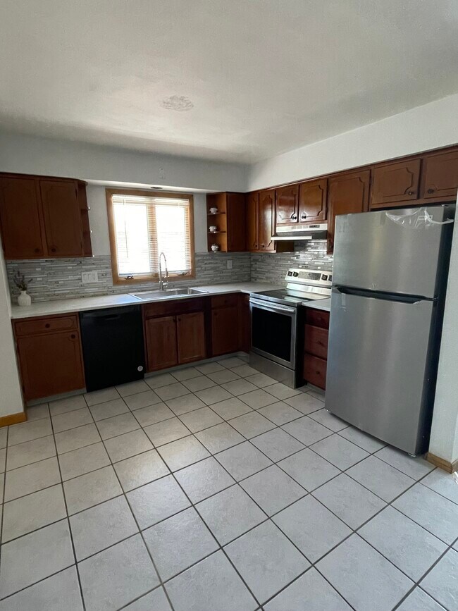 Foto del edificio - 718 Medford Dr