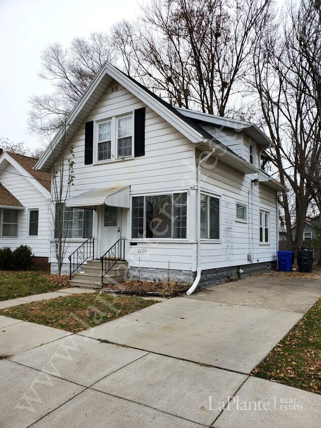 2020 Berkshire Pl, Toledo, OH 43613 House Rental in Toledo, OH