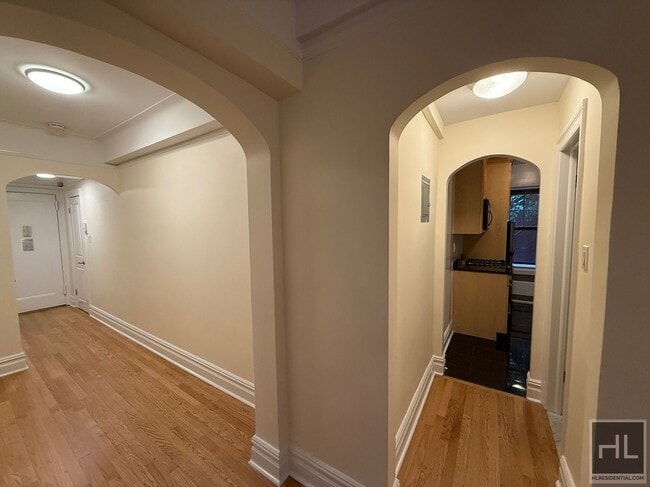 Building Photo - Christopher Street