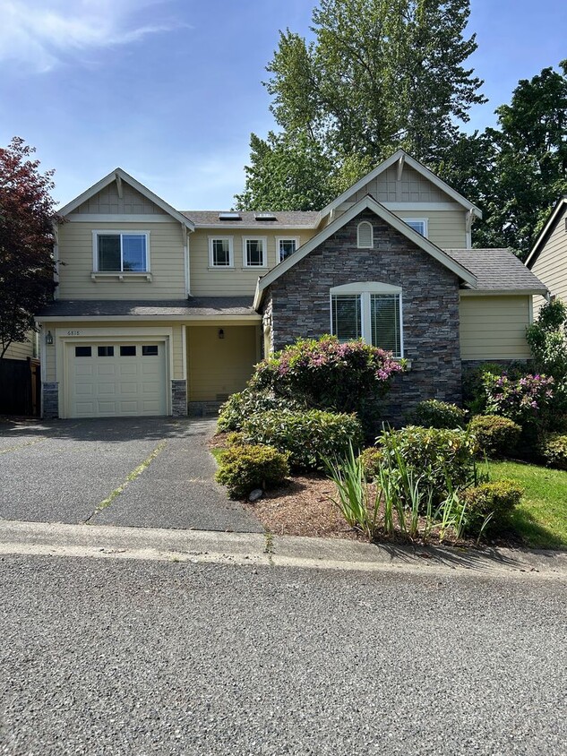Primary Photo - 4Bd/2.75Ba Bellevue Home