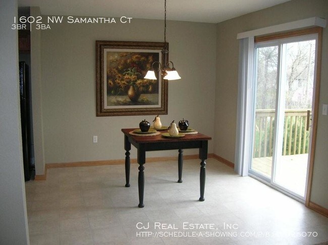 Foto del edificio - 1602 NW Samantha Ct