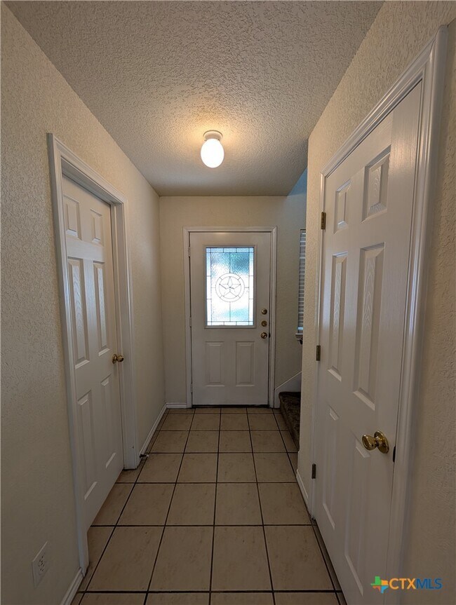 Foto del edificio - 3014 Green Mountain Dr