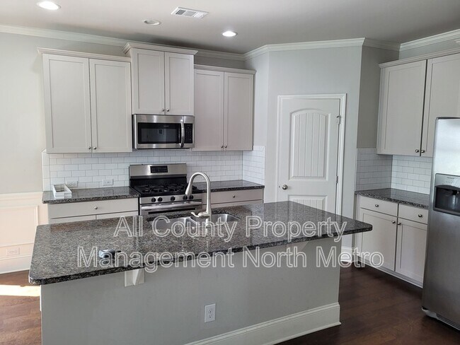 Foto del edificio - 6477 Crosscreek Ln