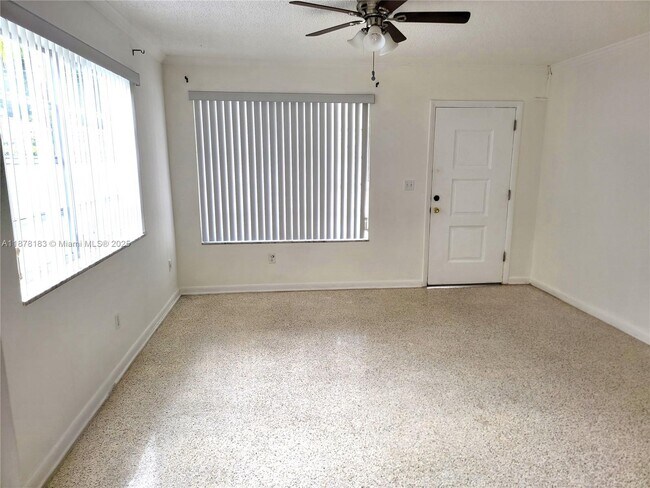 Building Photo - 3375 SW 28th St